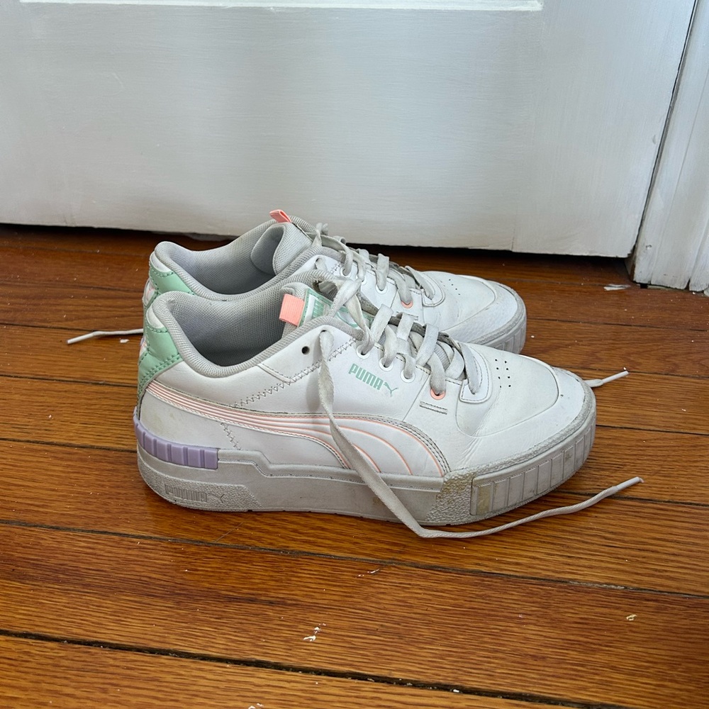 PUMA White Sneakers with Pastel Accents - Size 8